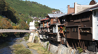 木曽川のせせらぎと地酒と芭蕉の句碑めぐりコース